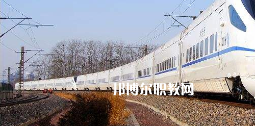 南寧2021年初中生讀什么鐵路學校最好