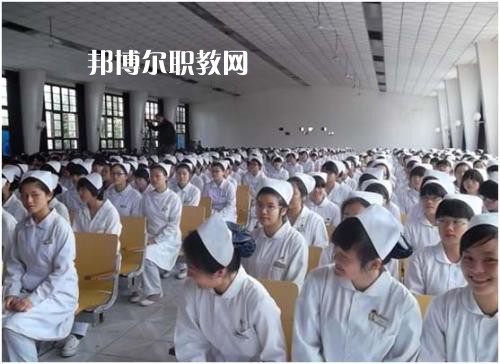 西安2021年女生學(xué)衛(wèi)校好找工作嗎