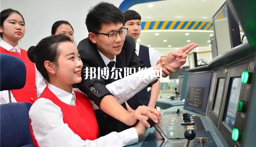四川2021年讀鐵路學(xué)校學(xué)什么專業(yè)好