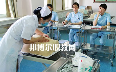 西安2021年初中生學(xué)衛(wèi)校怎樣