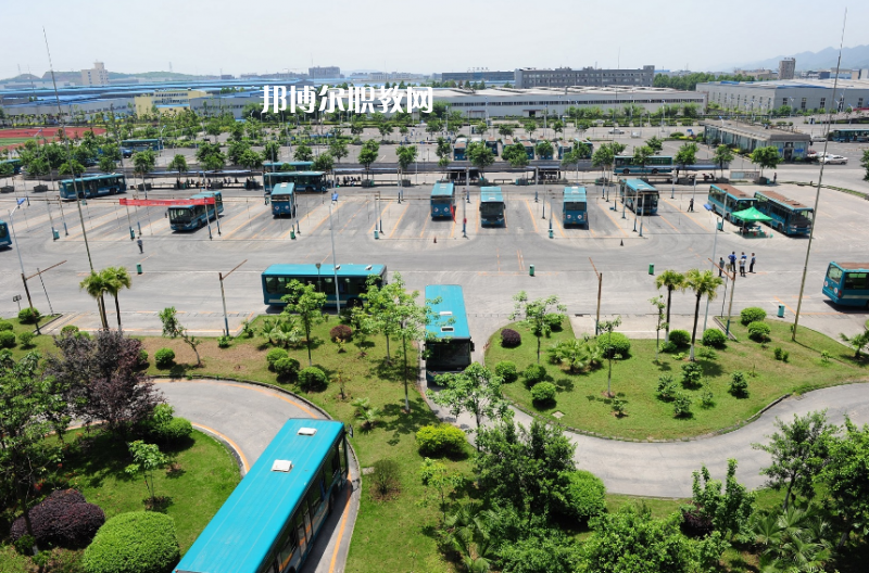 重慶2021年男生上什么鐵路學(xué)校好