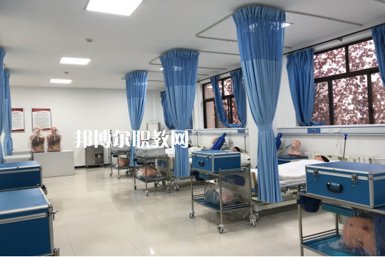 西安2021年設(shè)有衛(wèi)校的公辦大專學(xué)校