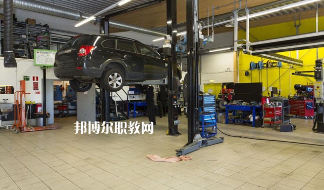 四川2021年男生上汽修學(xué)校學(xué)什么專業(yè)好