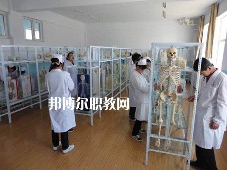 成都2021年初中生報(bào)什么衛(wèi)校