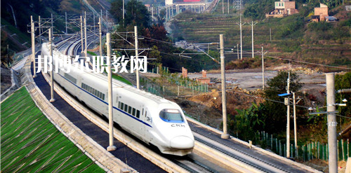 南寧2021年現(xiàn)在鐵路學(xué)校學(xué)什么專業(yè)好