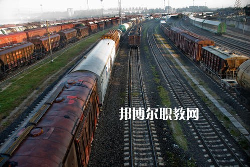 四川2021年讀鐵路學(xué)校讀什么專(zhuān)業(yè)好