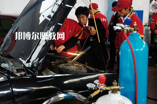四川2021年哪所汽修學(xué)校好