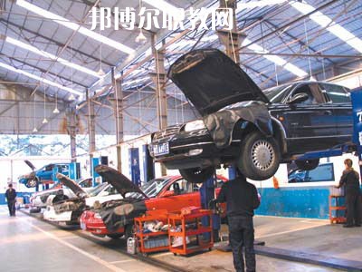 四川2021年男生上汽修學(xué)校學(xué)什么好