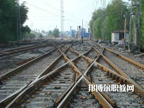 四川2021年適合男生的鐵路學(xué)校專業(yè)
