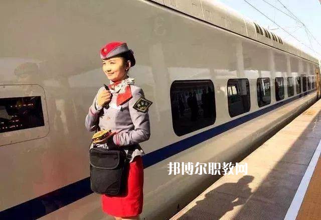 蘭州2021年初中生學高鐵學校怎么樣