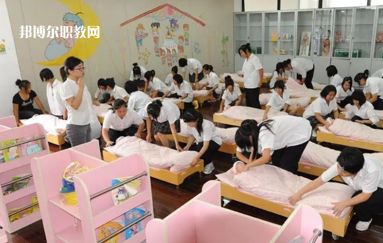 武漢2021年幼師學(xué)校讀什么專業(yè)有前途