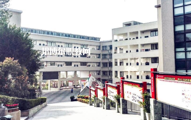 重慶2021年初中生可以讀哪些汽修學(xué)校