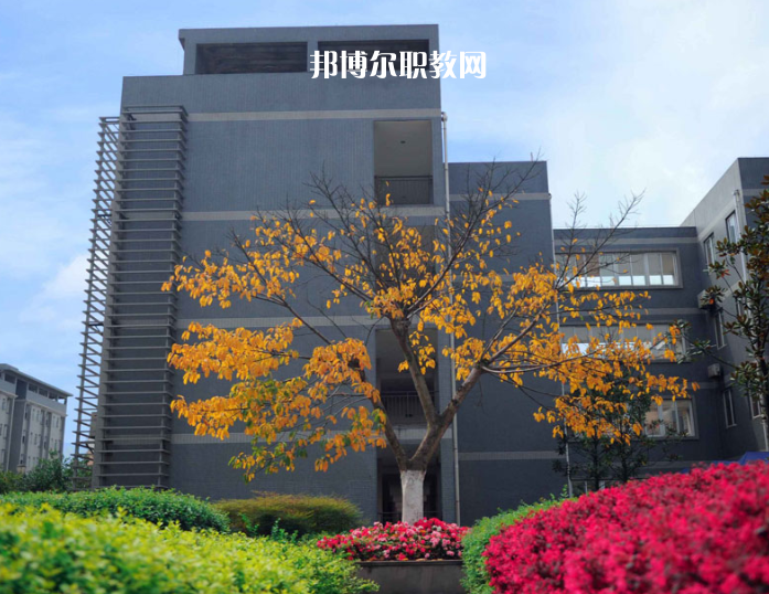重慶2021年讀什么鐵路學(xué)校有前途