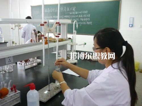 成都2021年初中生有哪些衛(wèi)校