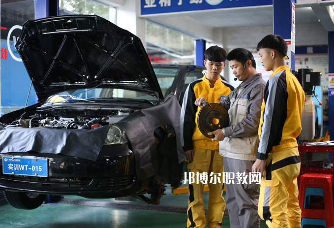 重慶2021年汽修學(xué)校有哪些專業(yè)可以學(xué)