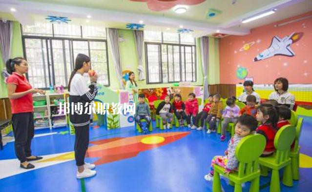 武漢2021年讀幼師學校讀什么專業(yè)好