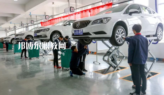廣東2021年女生上汽修學校學什么專業(yè)好