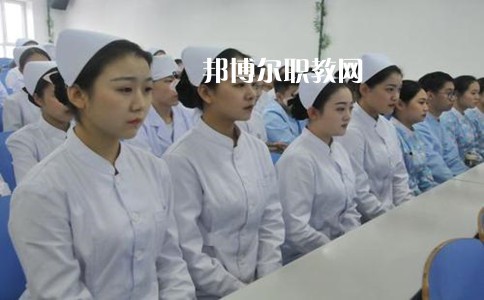 成都2021年初中生能學(xué)衛(wèi)校嗎