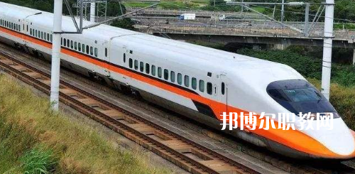 南寧2021年女生上什么鐵路學(xué)校比較好