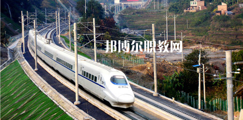 南寧2021年女生讀鐵路學(xué)校好不好