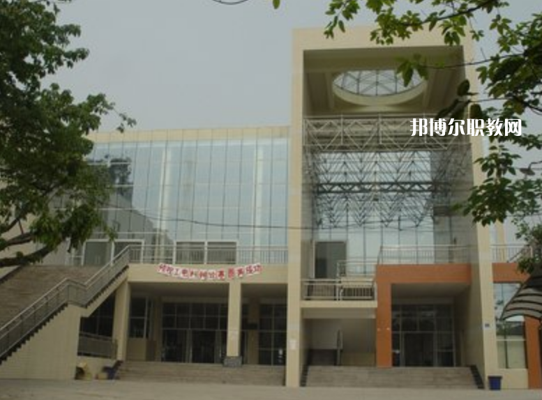 重慶2021年初中畢業(yè)報什么中專學(xué)校好