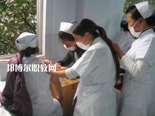 成都2021年衛(wèi)校較好的大專學校