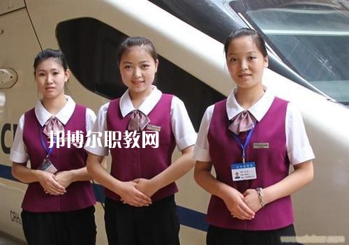 四川2021年女生學(xué)什么鐵路學(xué)校好