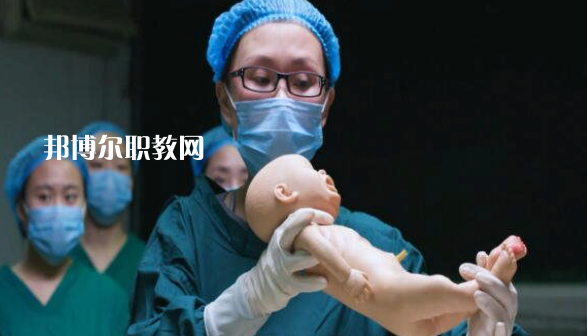 西安2021年女生在衛(wèi)校學(xué)什么好