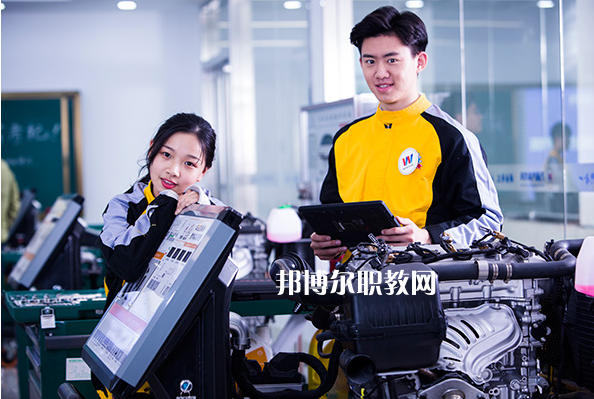 重慶2021年適合女生的汽修學(xué)校專業(yè)