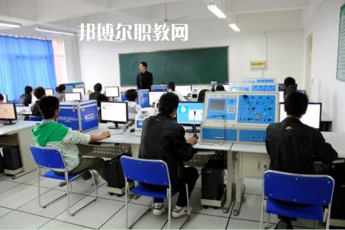 成都2021年大專學(xué)校有哪些有計(jì)算機(jī)網(wǎng)絡(luò)技術(shù)學(xué)校
