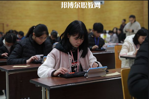 重慶2021年初中畢業(yè)可以考中專