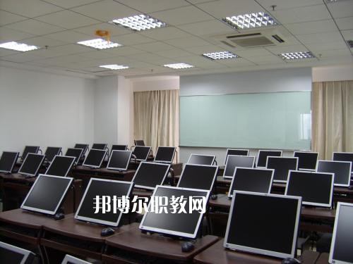 成都2021年中專計(jì)算機(jī)網(wǎng)絡(luò)技術(shù)學(xué)校專業(yè)課程
