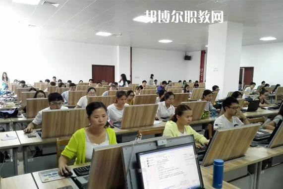 成都2021年中專計(jì)算機(jī)網(wǎng)絡(luò)技術(shù)學(xué)?？梢钥即髮? width=