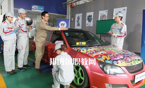 四川2021年汽修學(xué)校讀幾年