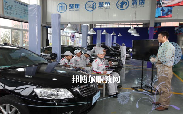 四川2021年讀汽修學校要分數(shù)嗎