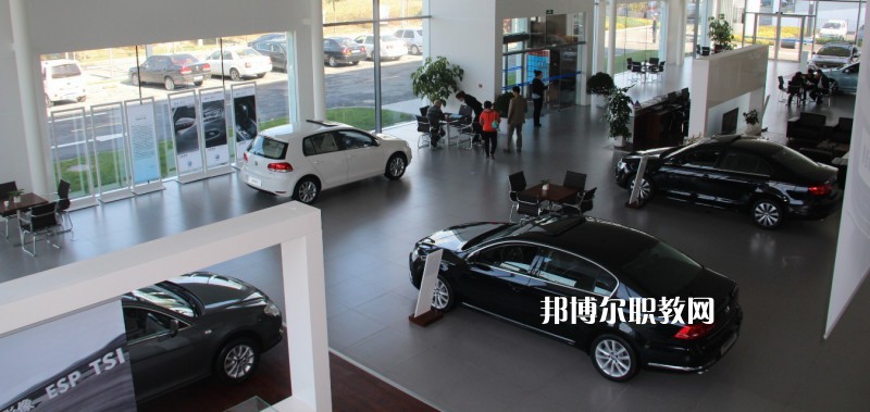 四川2021年讀汽修學?？梢钥即髮W嗎