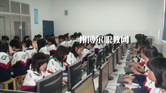 成都2021年女生學(xué)計(jì)算機(jī)網(wǎng)絡(luò)技術(shù)學(xué)校怎么樣