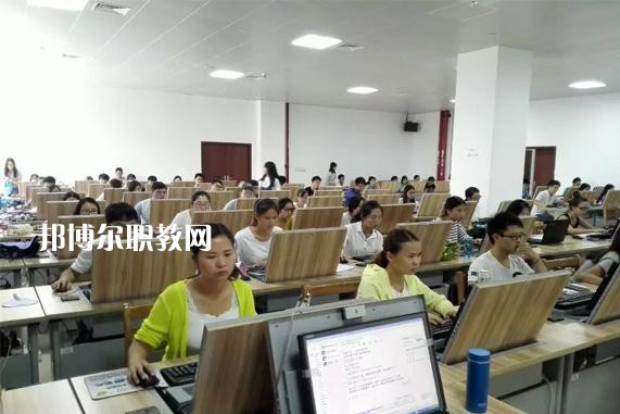 成都2021年女生學計算機網(wǎng)絡(luò)技術(shù)學校有前途嗎