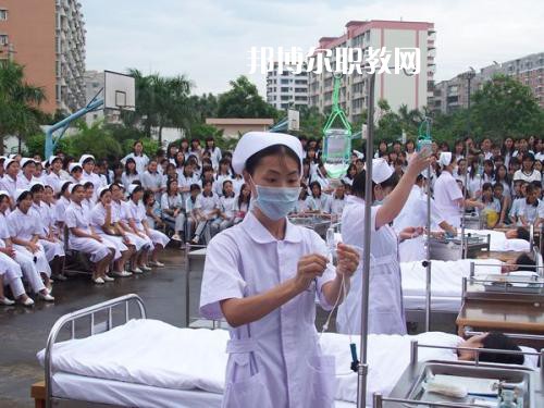 成都2021年好一點的衛(wèi)校大專學校