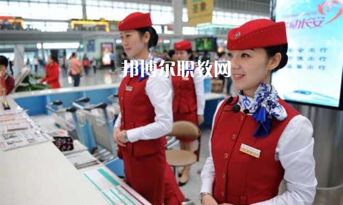 四川2021年女生初中畢業(yè)上鐵路學校