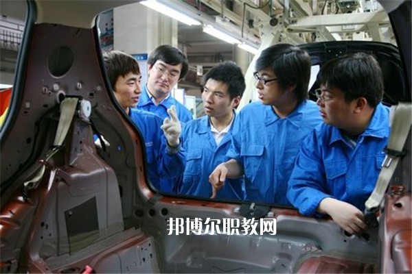 四川2021年讀什么汽修學(xué)校好