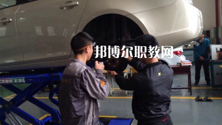 四川2021年到哪里讀汽修學(xué)校好