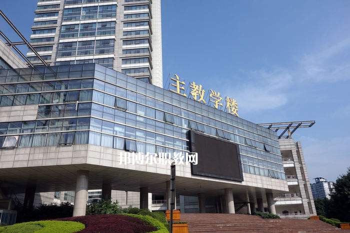 達州華西職業(yè)技術學校2021年報名條件、招生要求