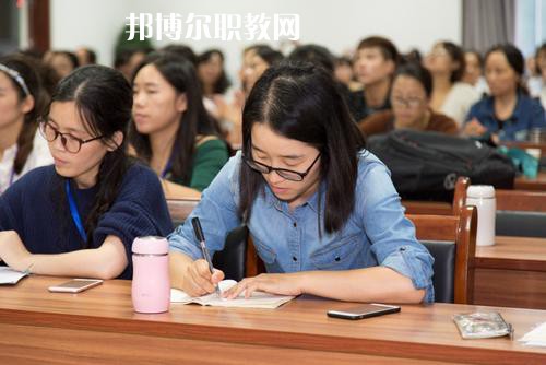 成都2021年幼師學(xué)校有哪些比較好