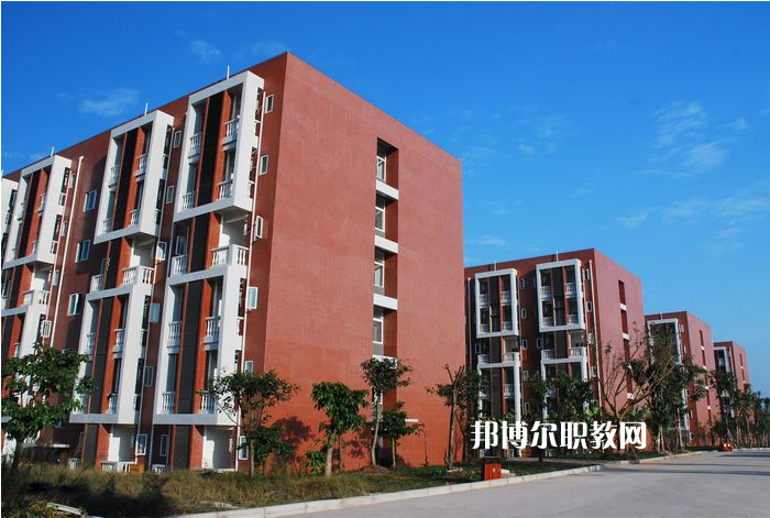 重慶2021年汽修學(xué)校什么學(xué)歷
