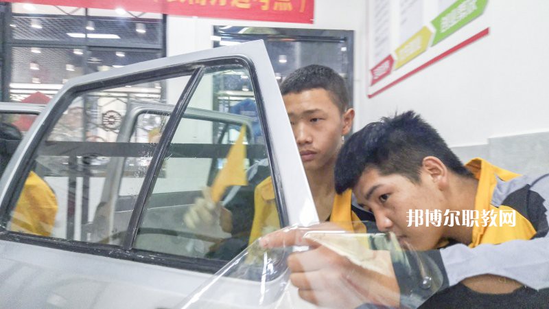四川2021年初中畢業(yè)報(bào)什么中專學(xué)校最好