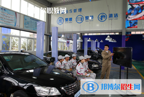 2021年汽修學(xué)校是什么學(xué)歷