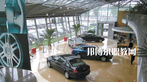 四川2021年汽修學(xué)?？梢詫W(xué)什么