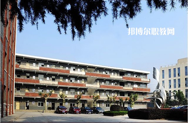 四川2021年初中畢業(yè)可以去讀什么中專學(xué)校