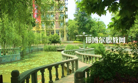 重慶2021年什么叫汽修學(xué)校